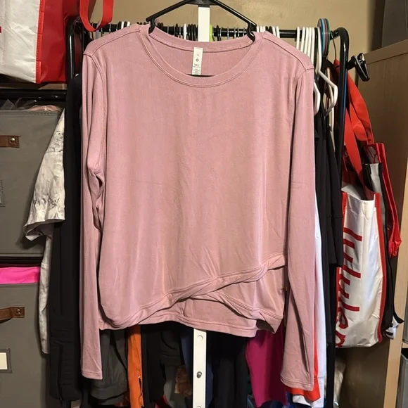 NWT Lululemon Do the Twist Long Sleeve Shirt Sz 10 Pink Taupe Modal - Picture 2 of 5